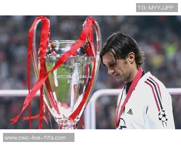 欧冠足球超级巨星的辉煌历程与传奇瞬间回顾